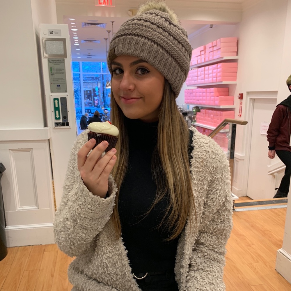 Meet your Posher, Ashley